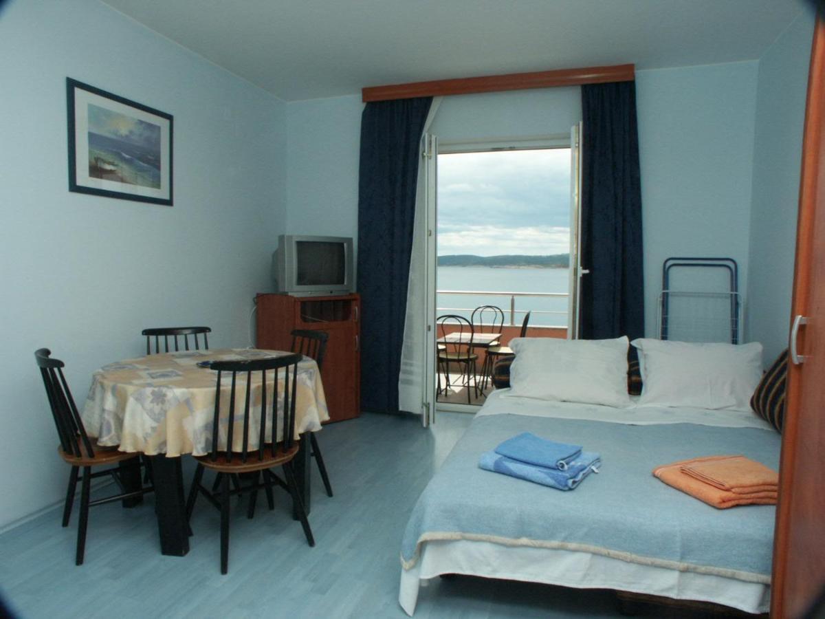 Apartments By The Sea Crikvenica - 2354 Екстер'єр фото