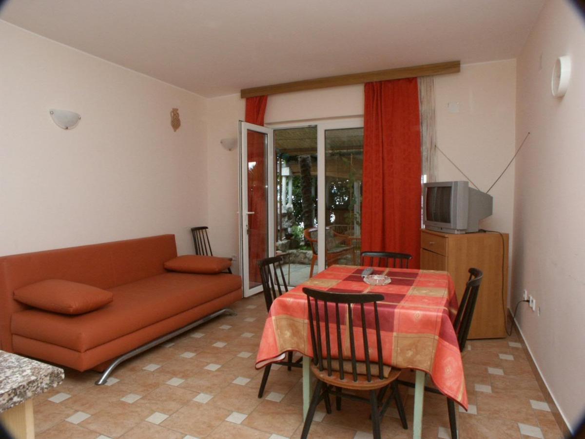 Apartments By The Sea Crikvenica - 2354 Екстер'єр фото